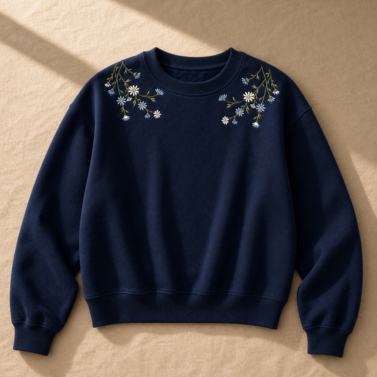 Sudadera Flores en azul noche