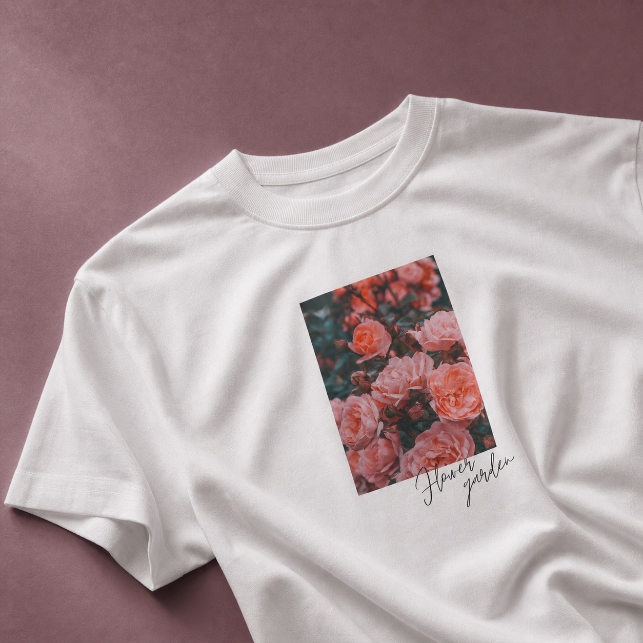 Detalle del estampado de la camiseta Flower garden